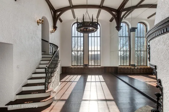 Jackson Tower Apartments