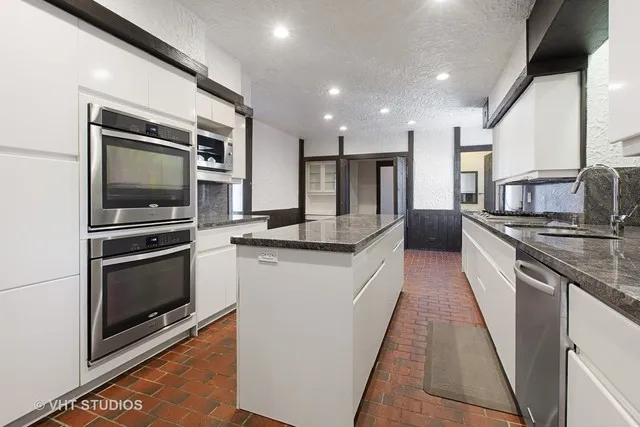 Jackson Tower Apartments