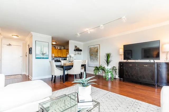 James House Apartments