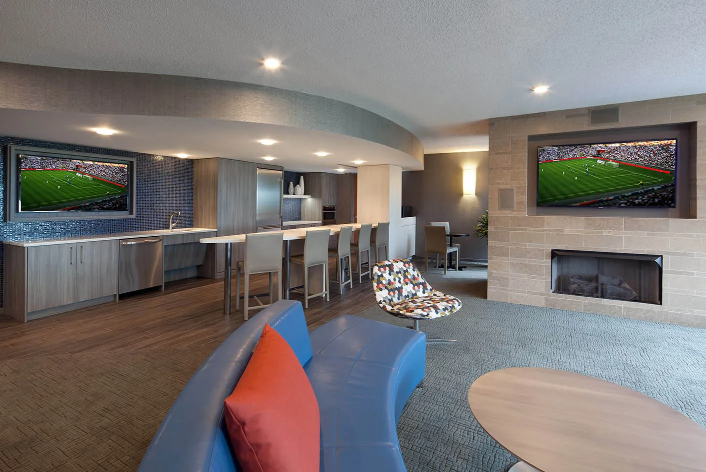 media room at Kingsbury Plaza Apartments in Chicago