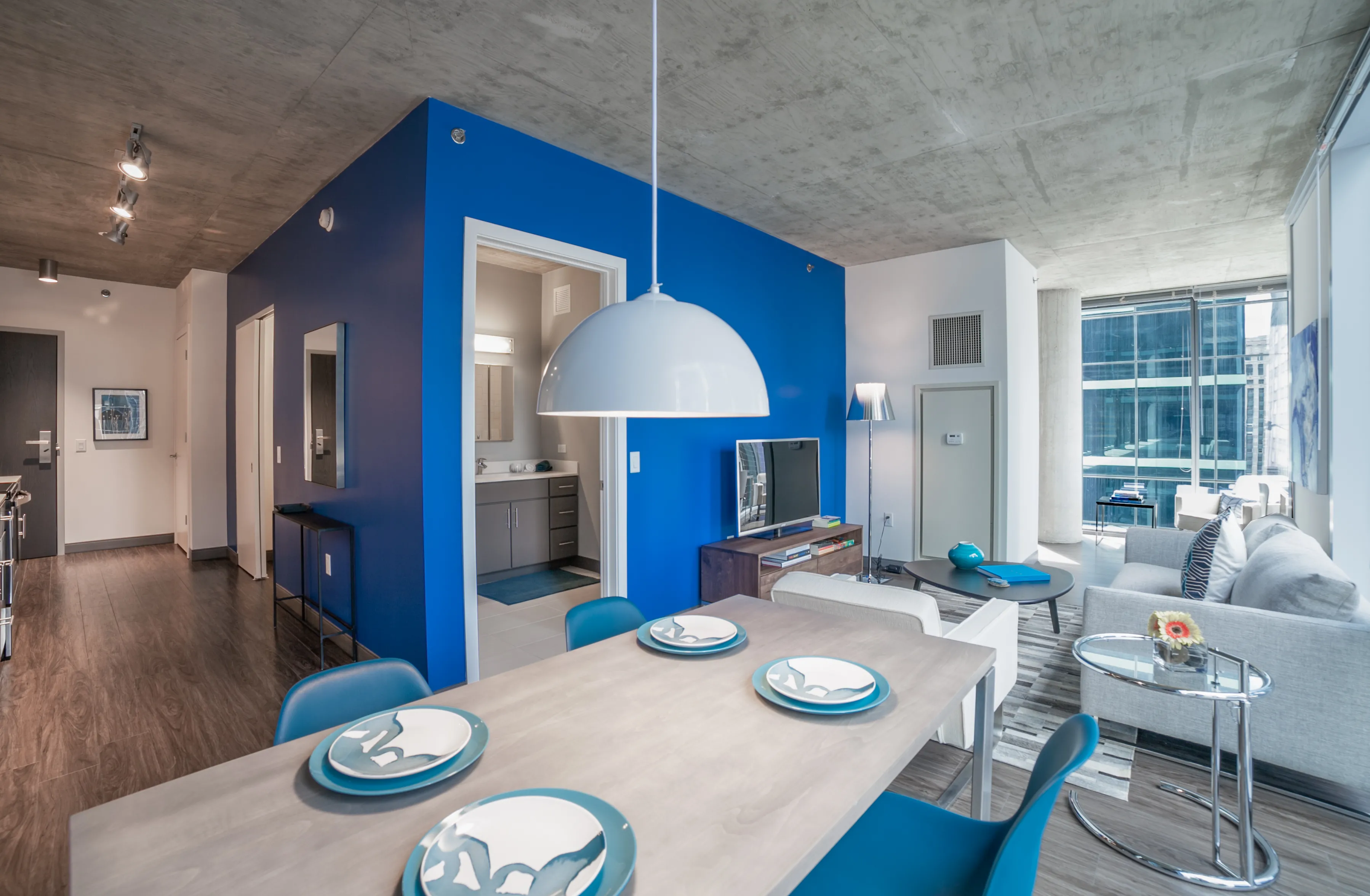 living space at Linea Apartments in the Chicago Loop