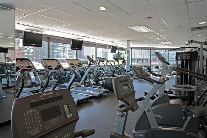 fitness room at Lake Shore Plaza Apartments in Streeterville Chicago