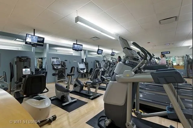 Lake Point Tower Apartments