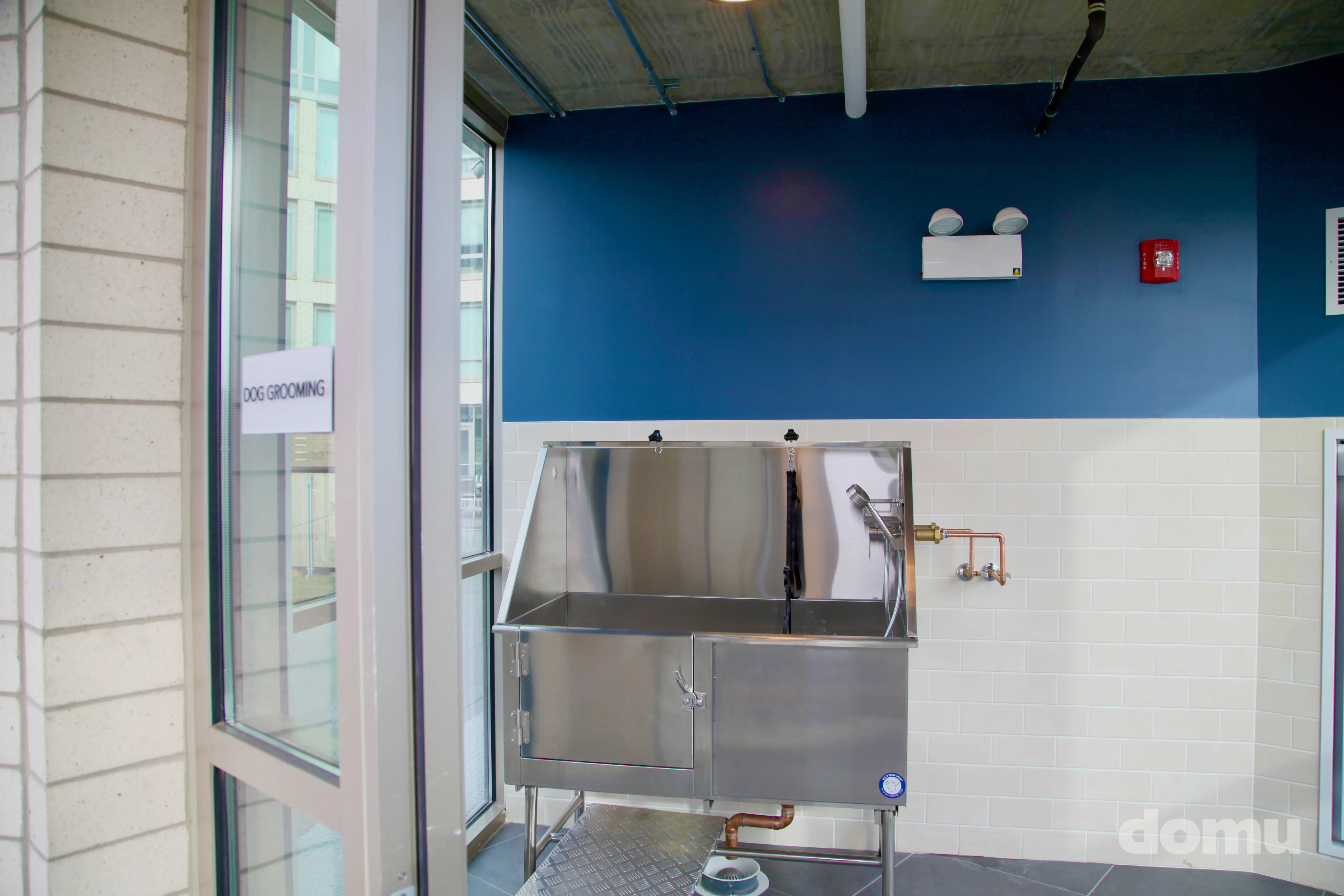 Lakeview 3200 Apartments