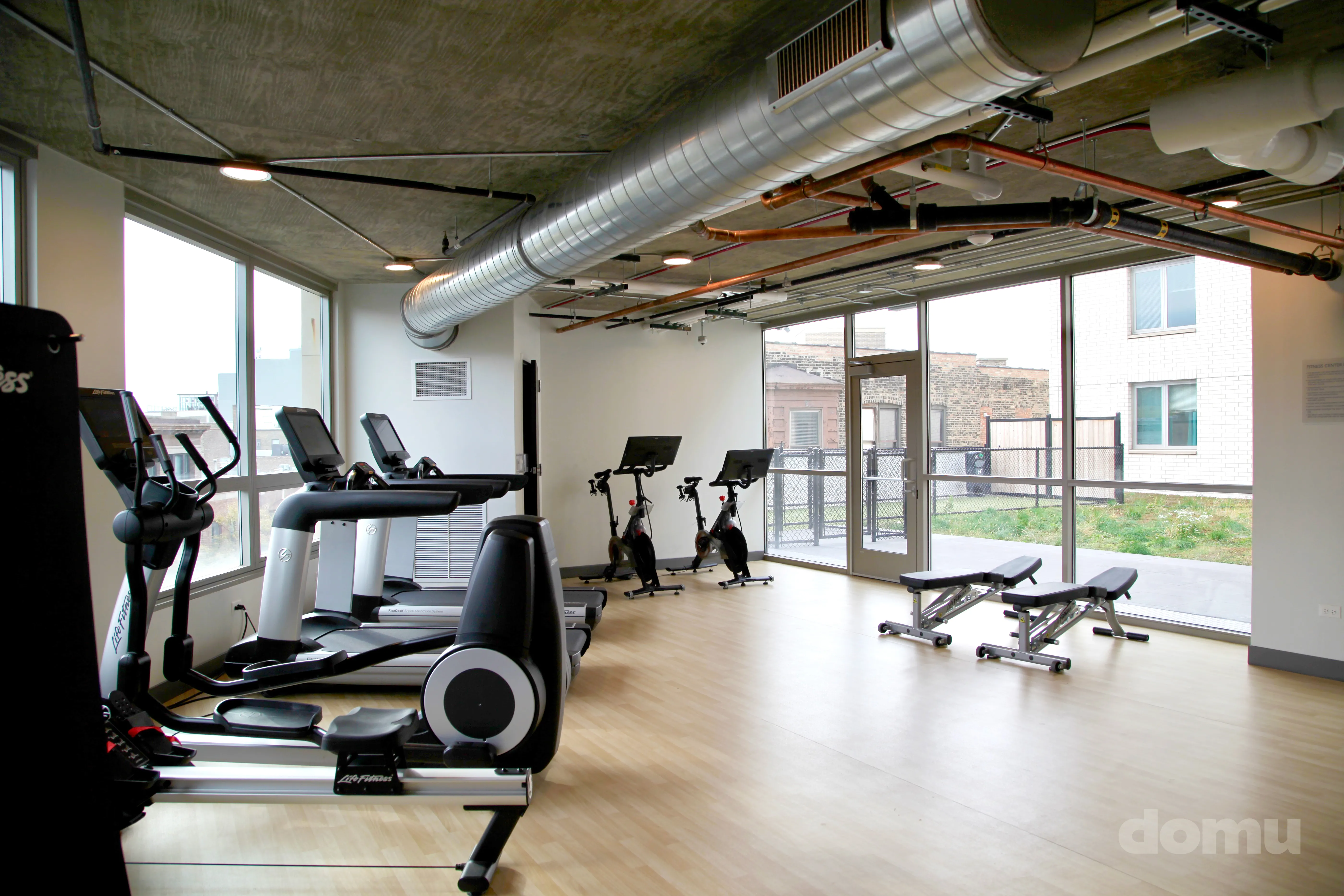 Lakeview 3200 Apartments