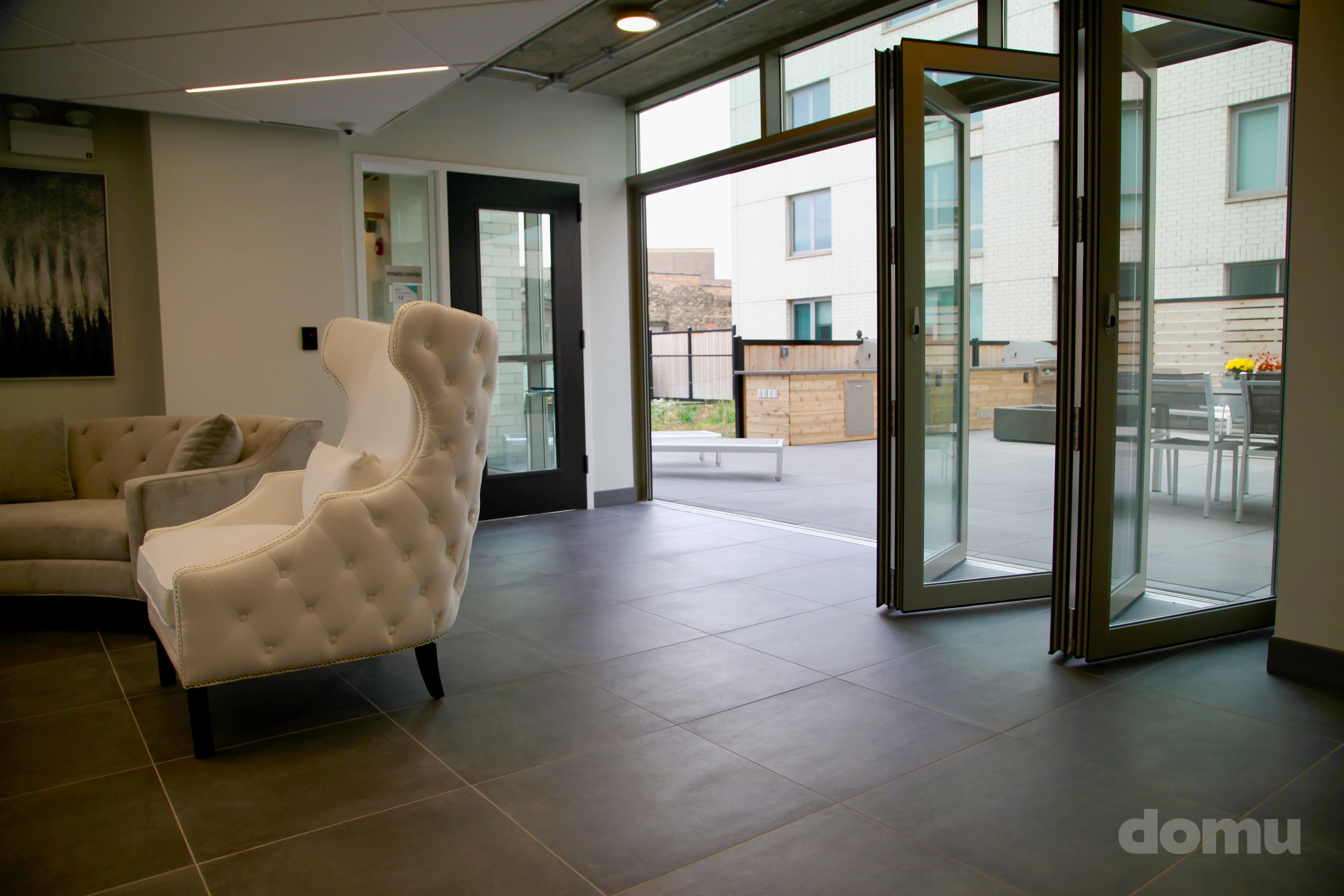 Lakeview 3200 Apartments