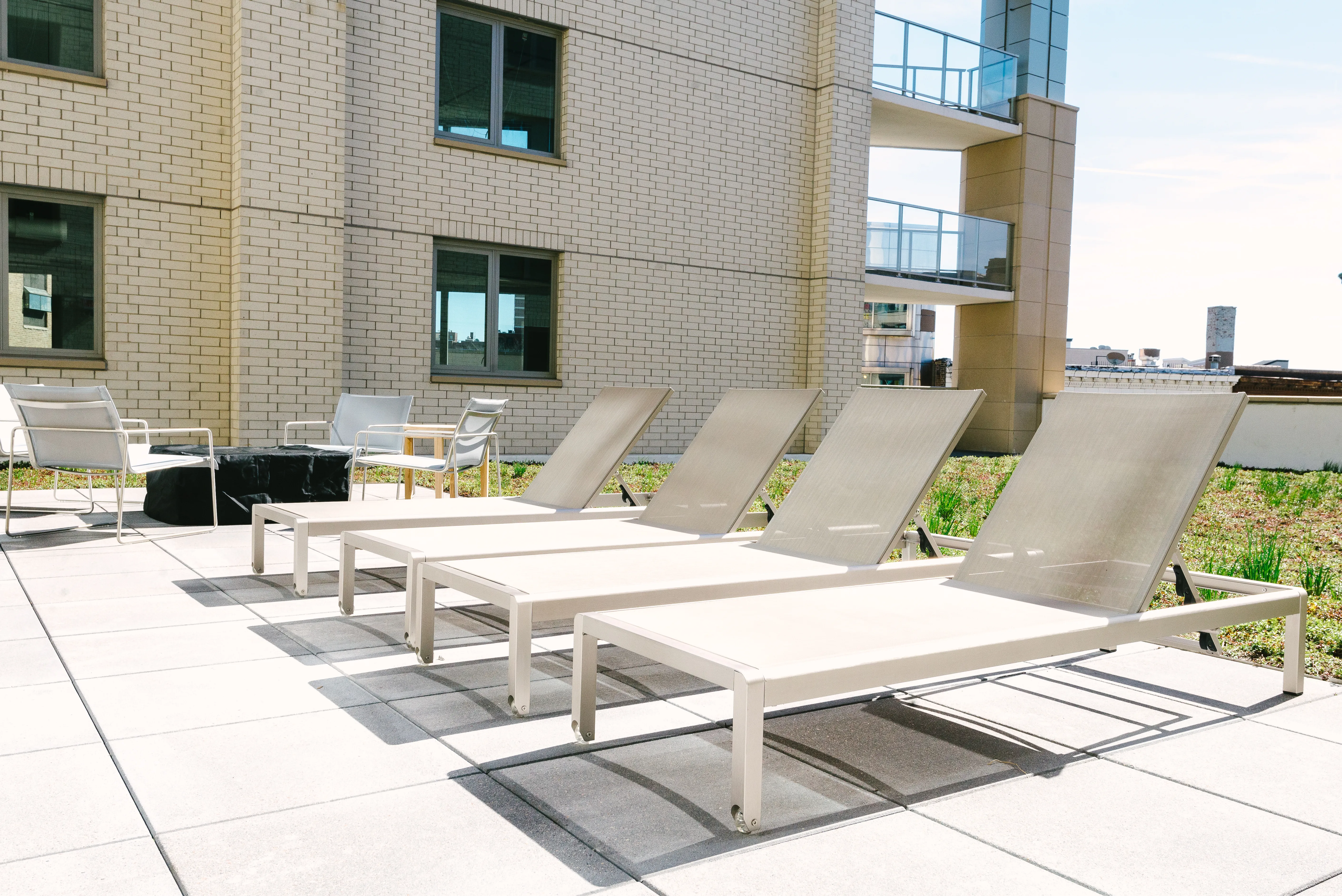 Lakeview 3200 Apartments