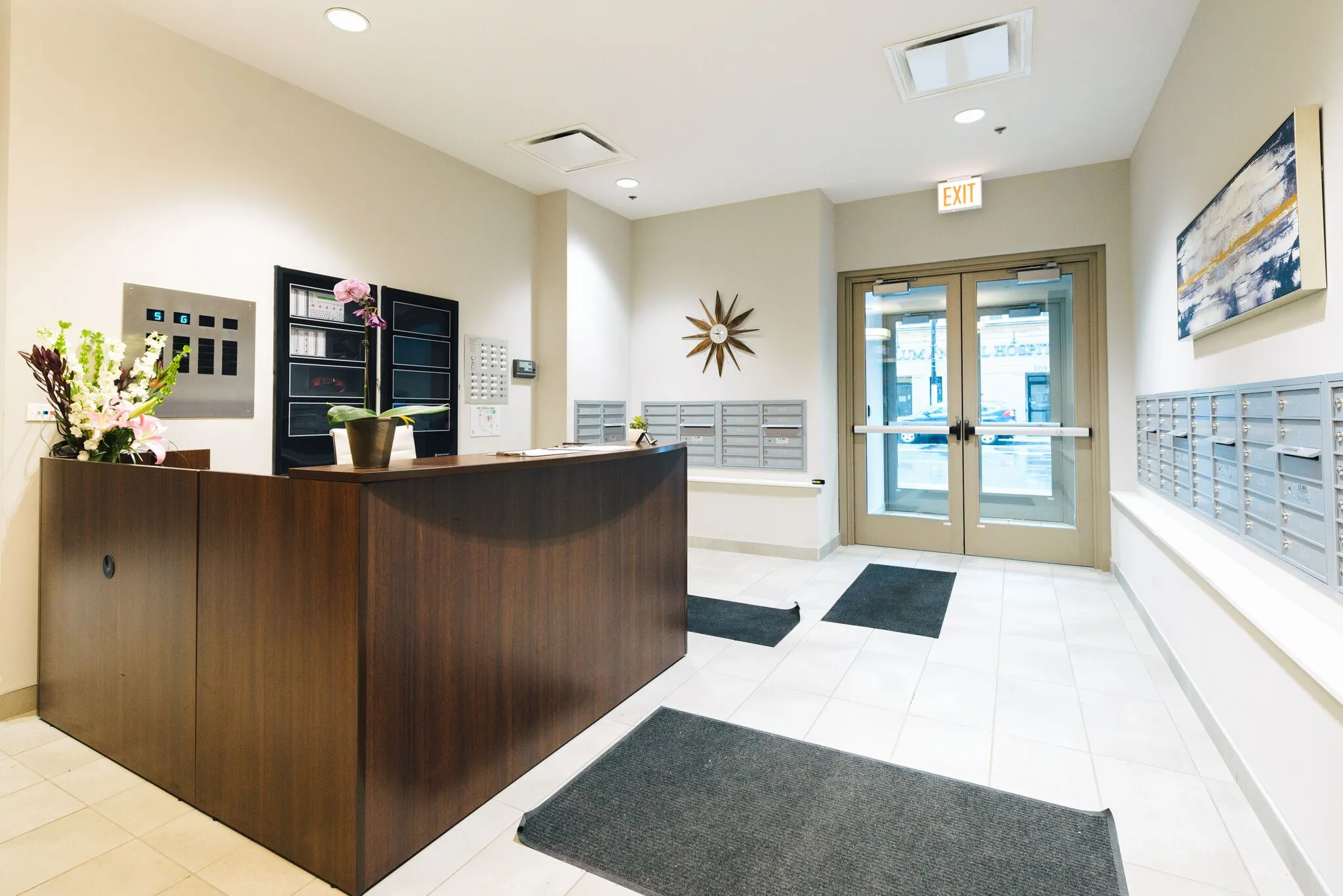 Lakeview 3200 Apartments