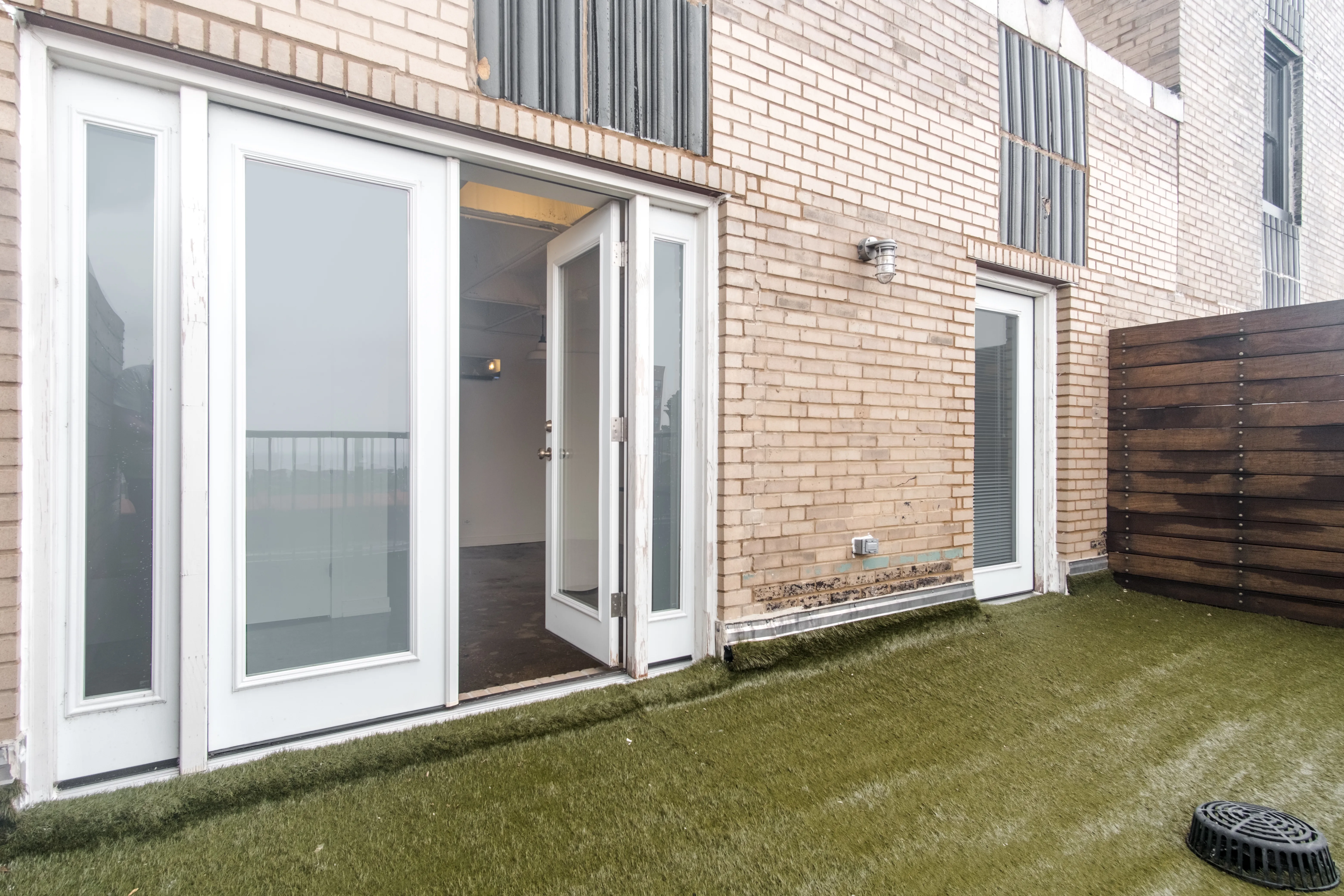 open concept floor plan in Uptown apartment for rent at Lawrence House