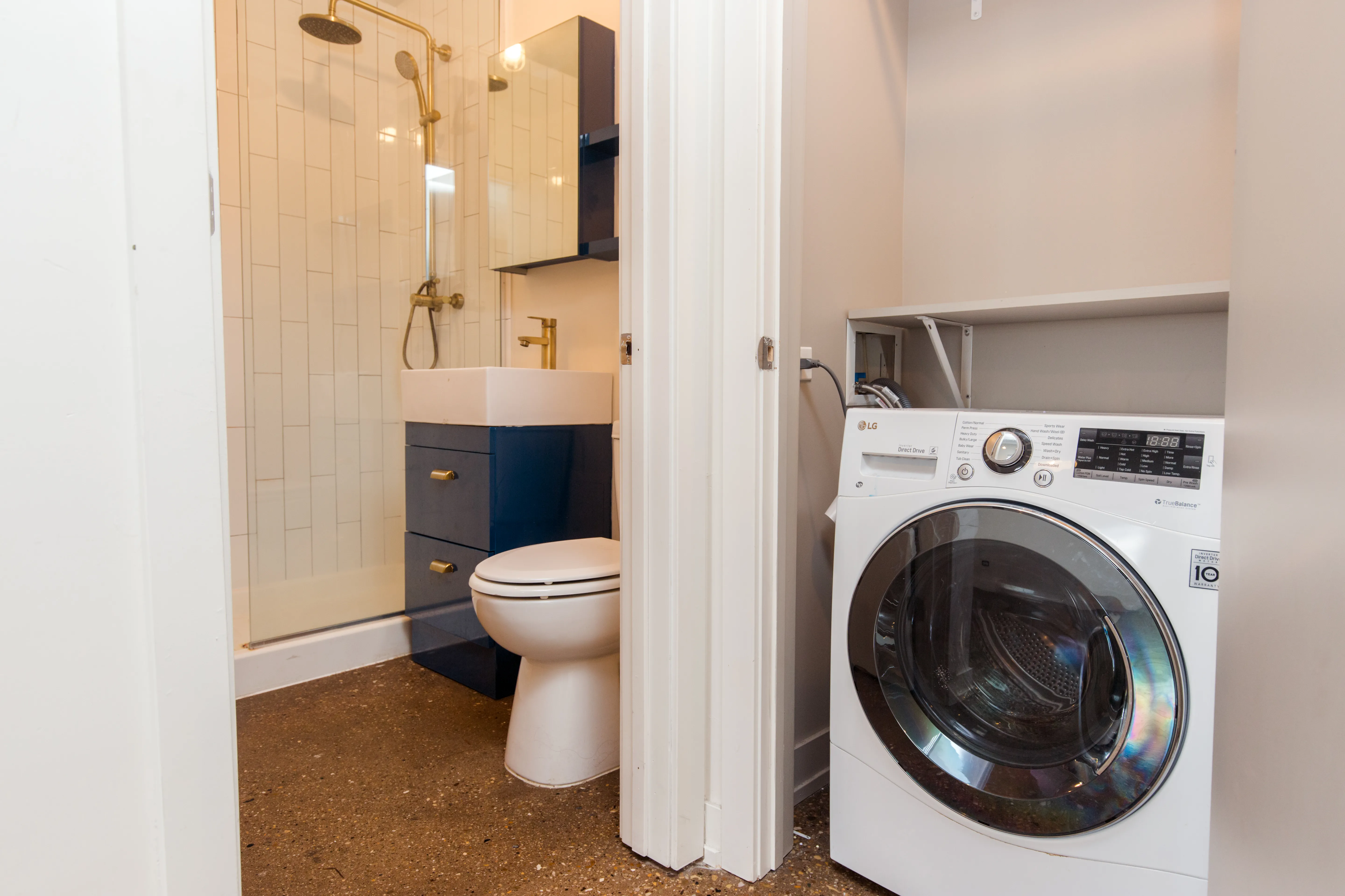 open concept floor plan in Uptown apartment for rent at Lawrence House