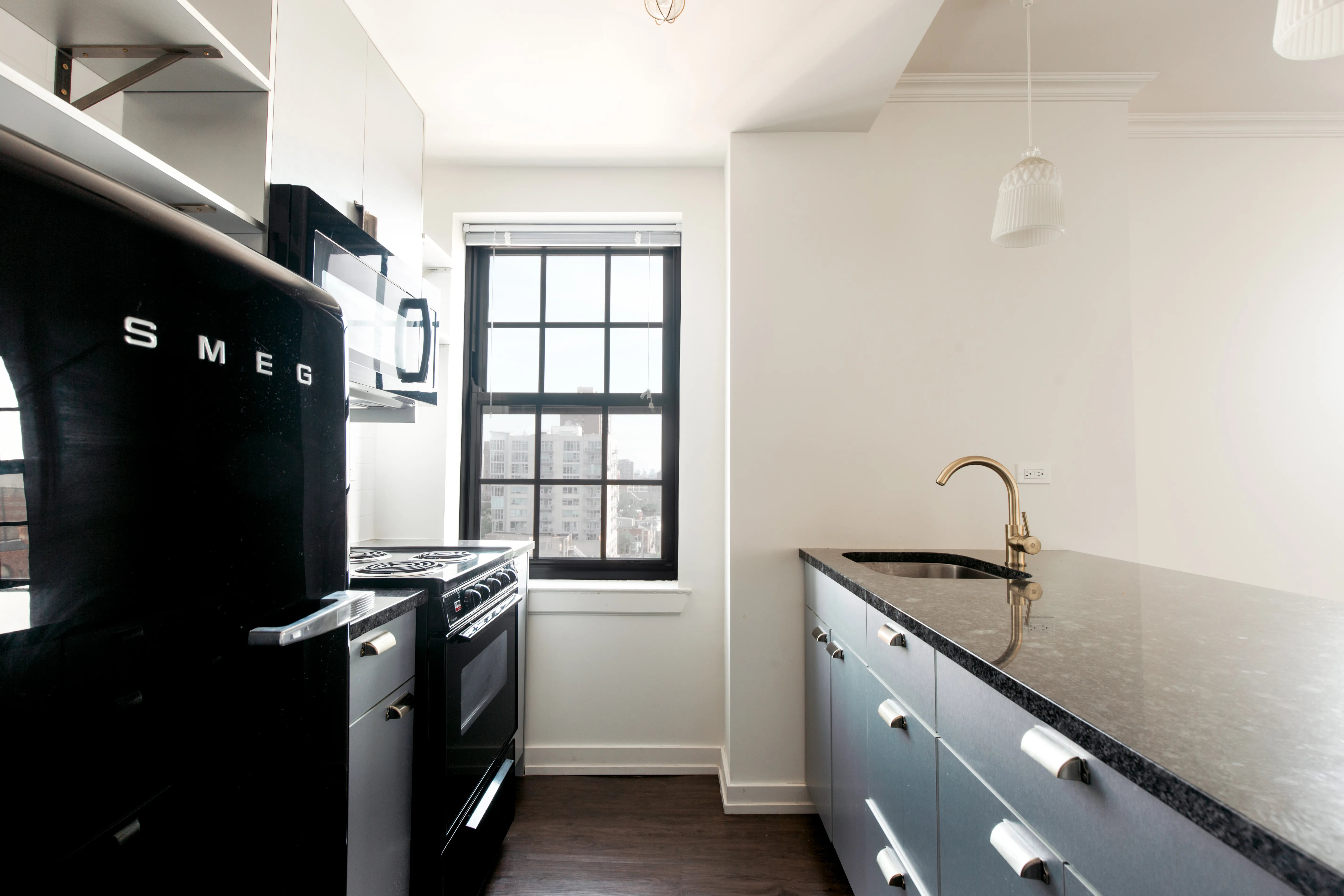 open concept floor plan in Uptown apartment for rent at Lawrence House