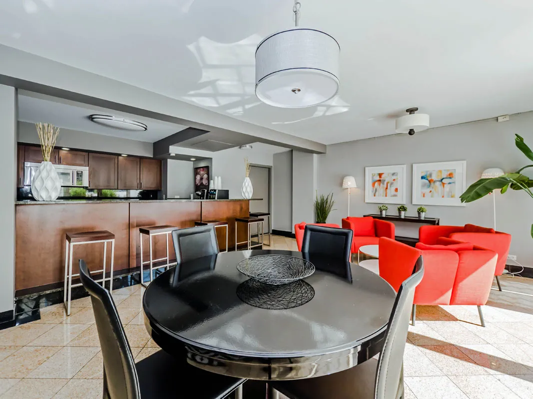 Van der Rohe Apartments in Lakeview, Chicago