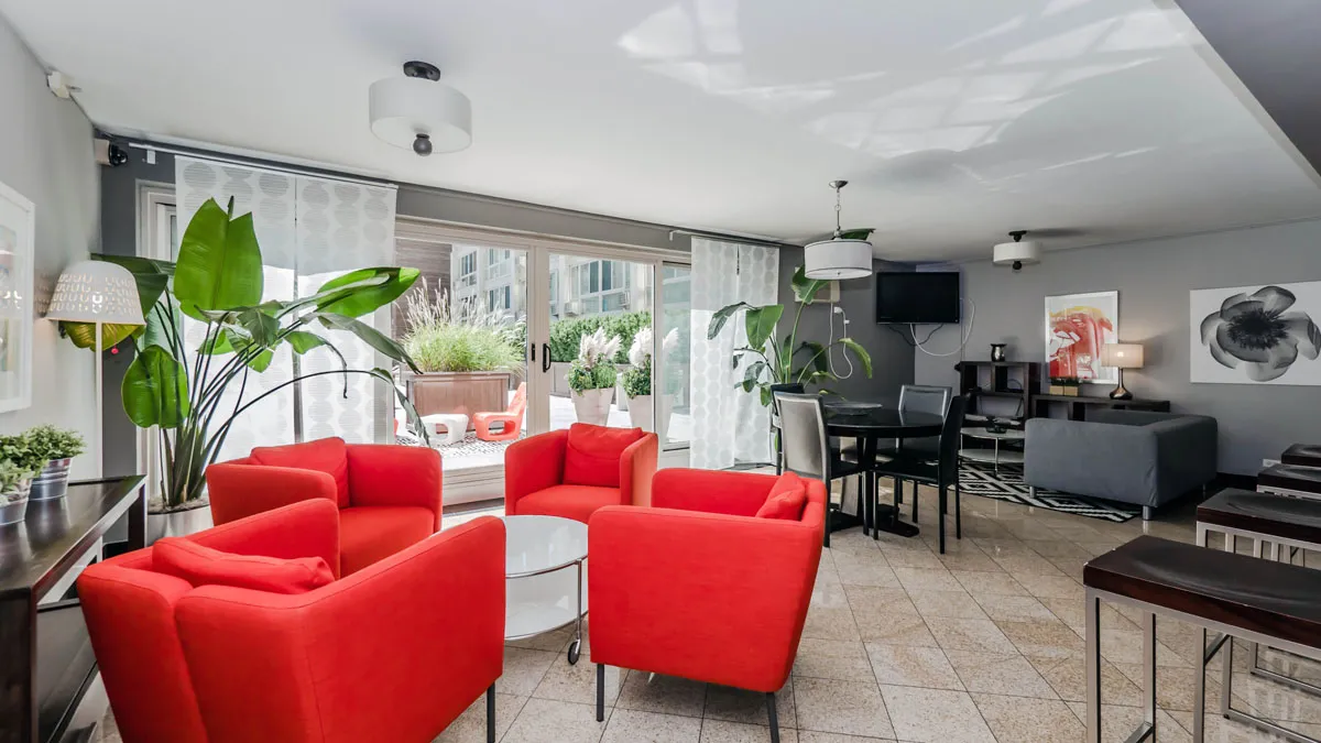 Van der Rohe Apartments in Lakeview, Chicago