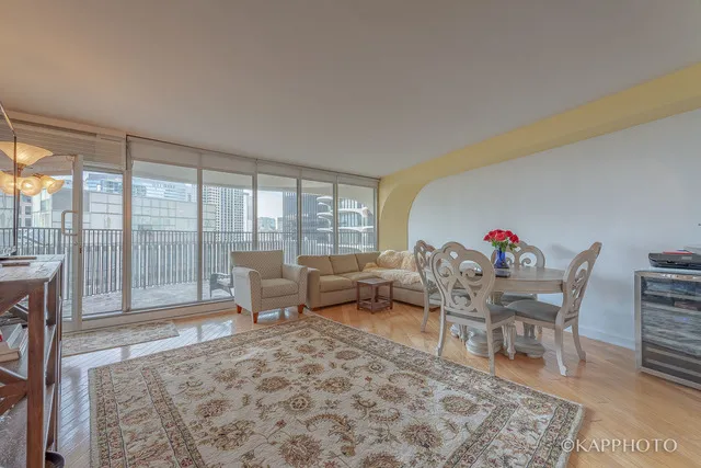 300 N STATE ST 60654-Marina City-Chicago-IL
