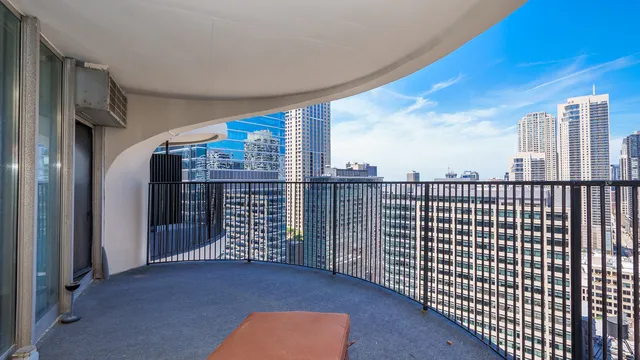 300 N STATE ST 60654-Marina City-Chicago-IL