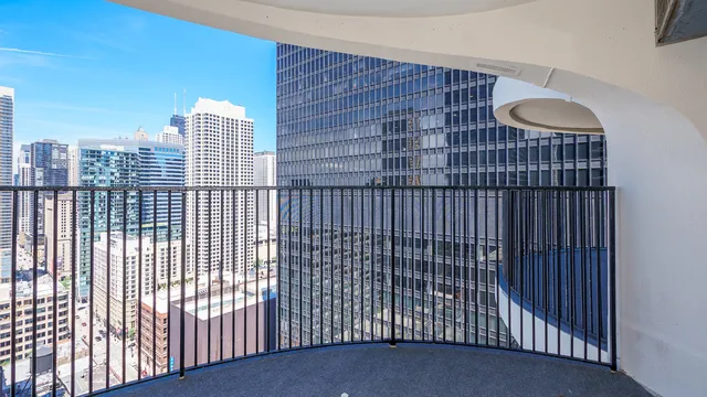 300 N STATE ST 60654-Marina City-Chicago-IL