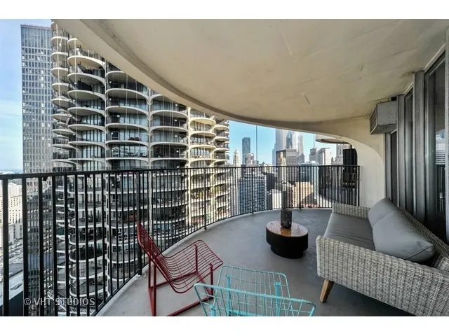 300 N STATE ST 60654-Marina City-Chicago-IL