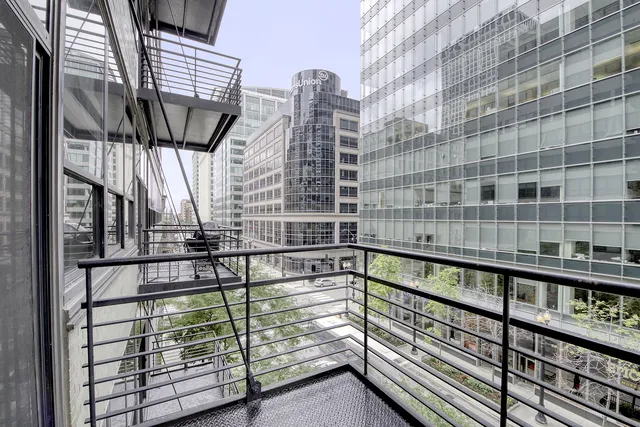 Metropolitan Place Apartments