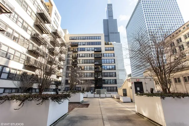 Metropolitan Place Apartments