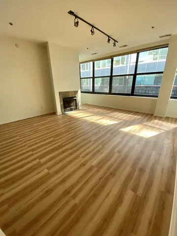 Metropolitan Place Apartments