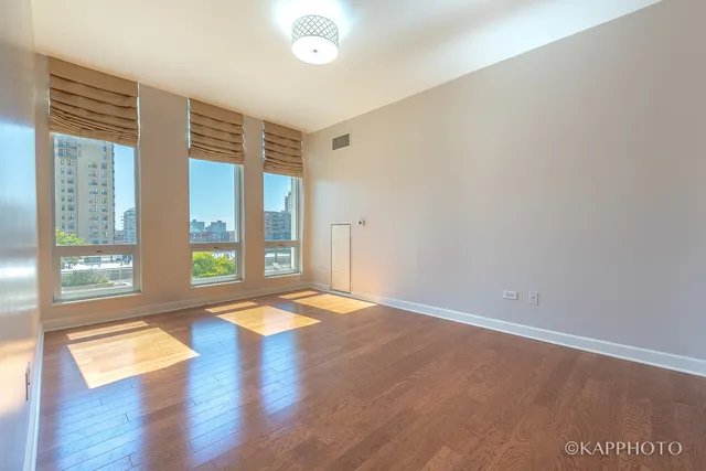 Michigan Tower II Apartments