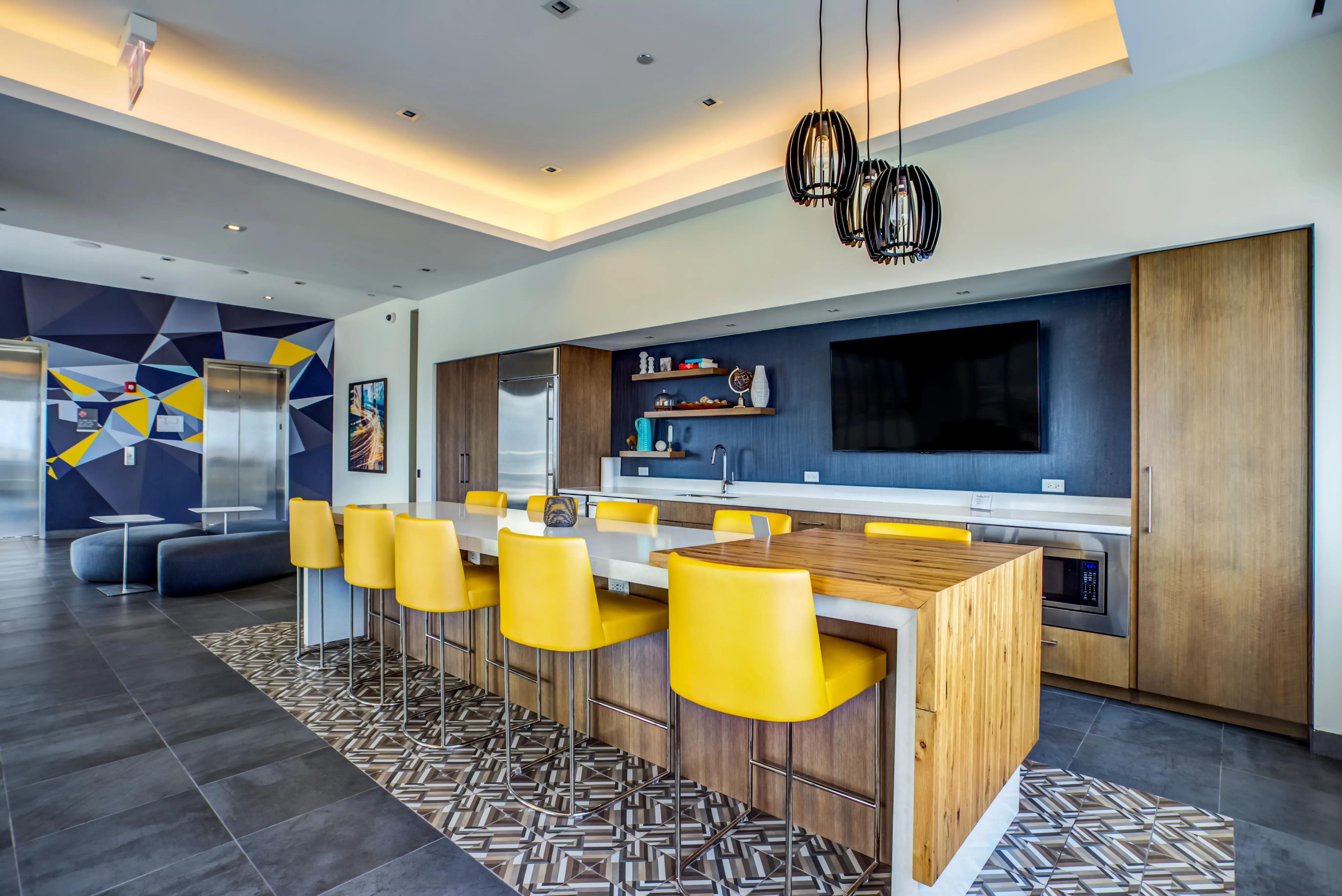 living room and view of chicago at Mondial River West Apartments