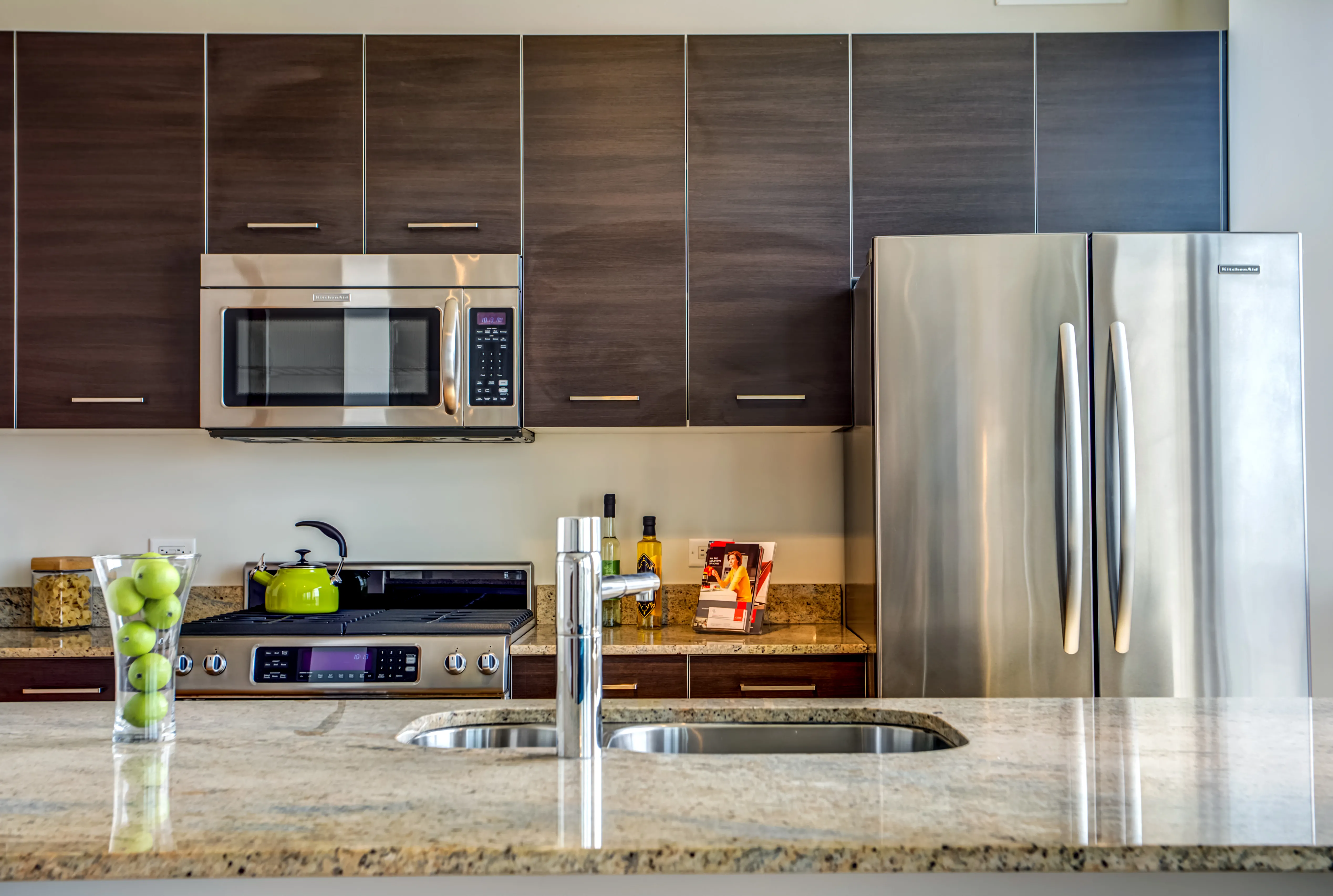 living room and view of chicago at Mondial River West Apartments