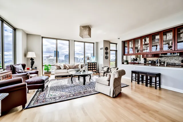 Museum Park Tower II Apartments