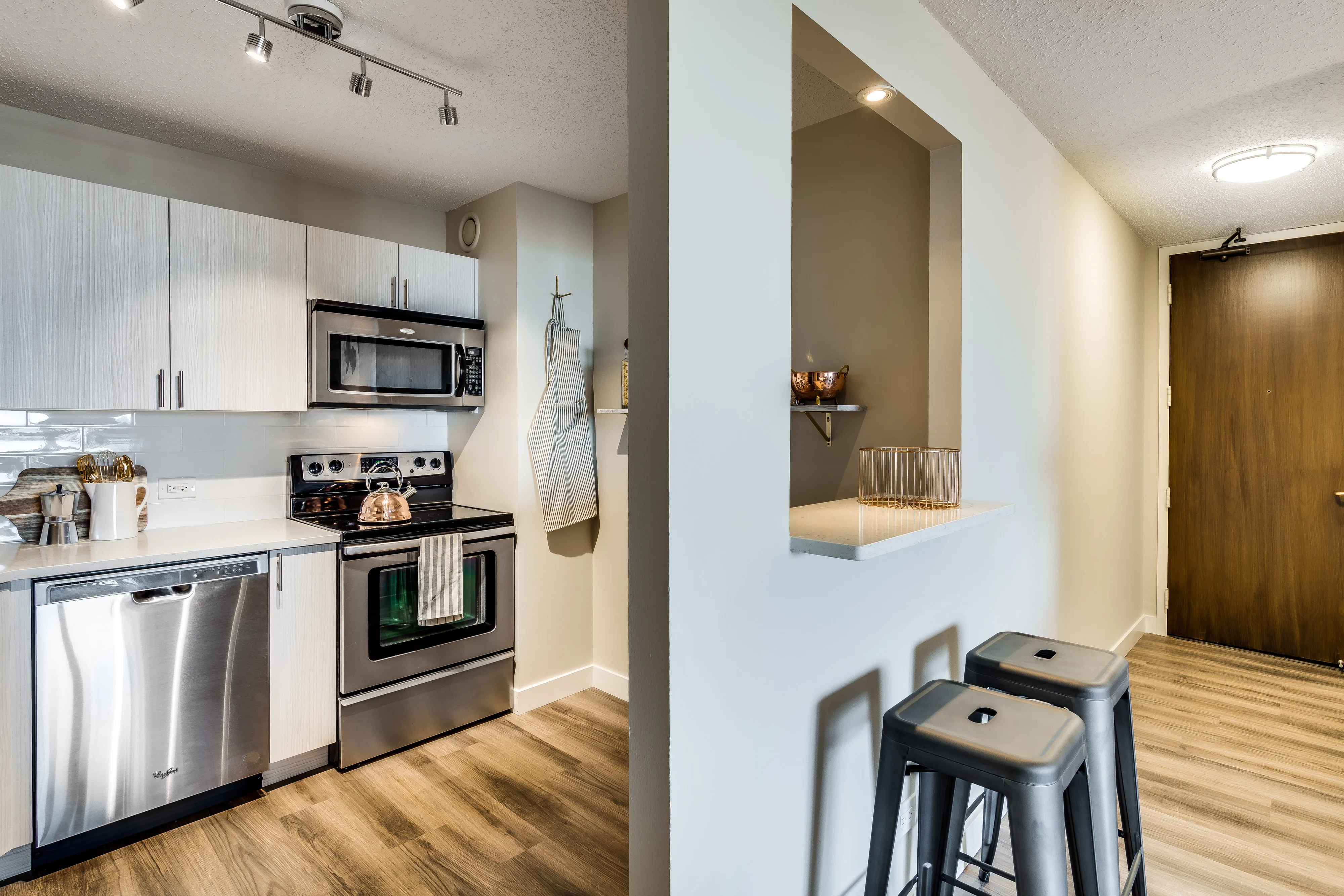 one bedroom model unit at Eugenie Terrace on the Park Apartments