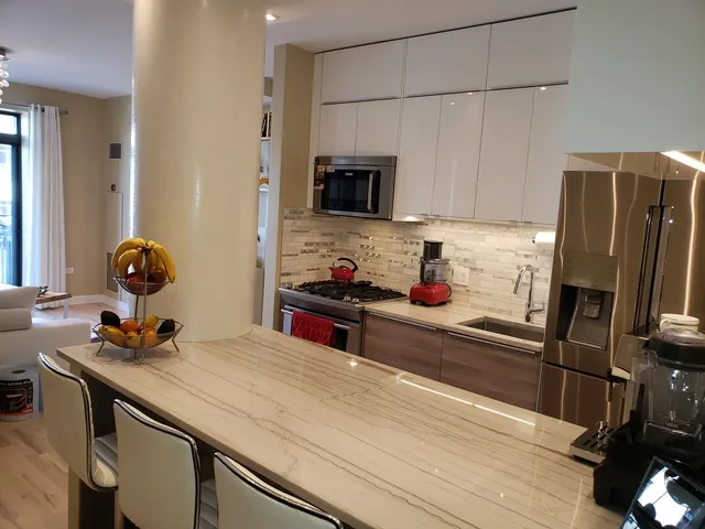 One East 15th Place Apartments