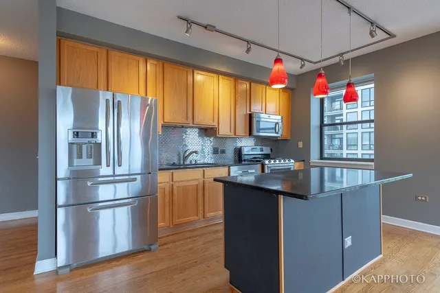 One East 15th Place Apartments