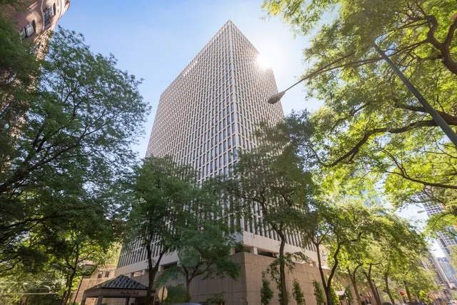 One East Scott Apartments