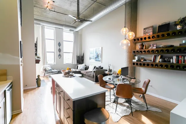 One River Place Apartments