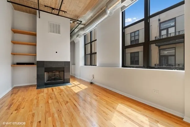 One River Place Apartments