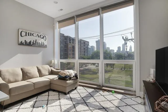 943 North Crosby Apartments