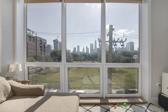 943 North Crosby Apartments