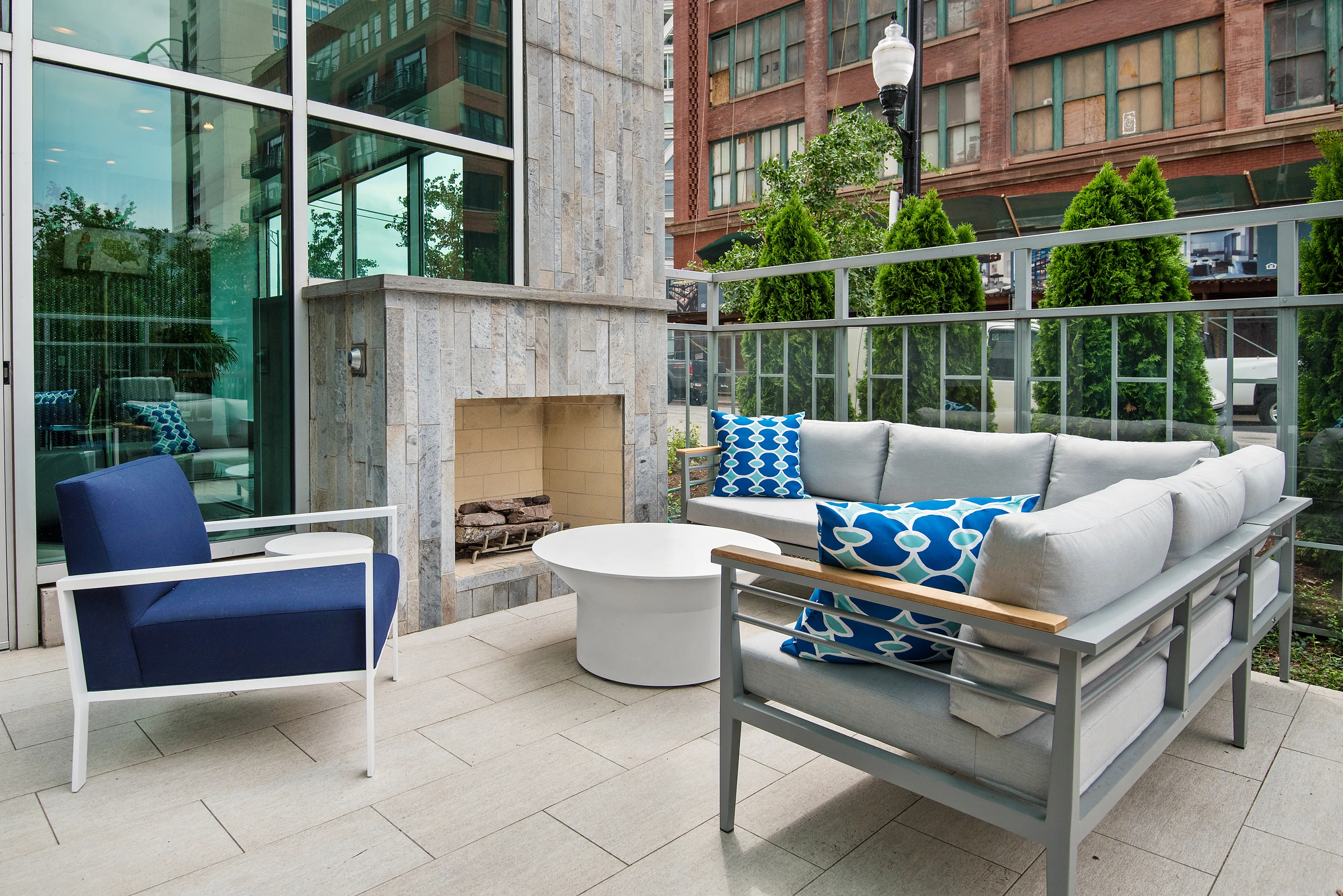 Upscale finishes include granite countertops and GE ENERGY STAR stainless steel a