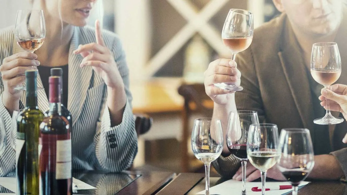 furnished living room at Centrum Lakeview Apartments at 1714 West Roscoe