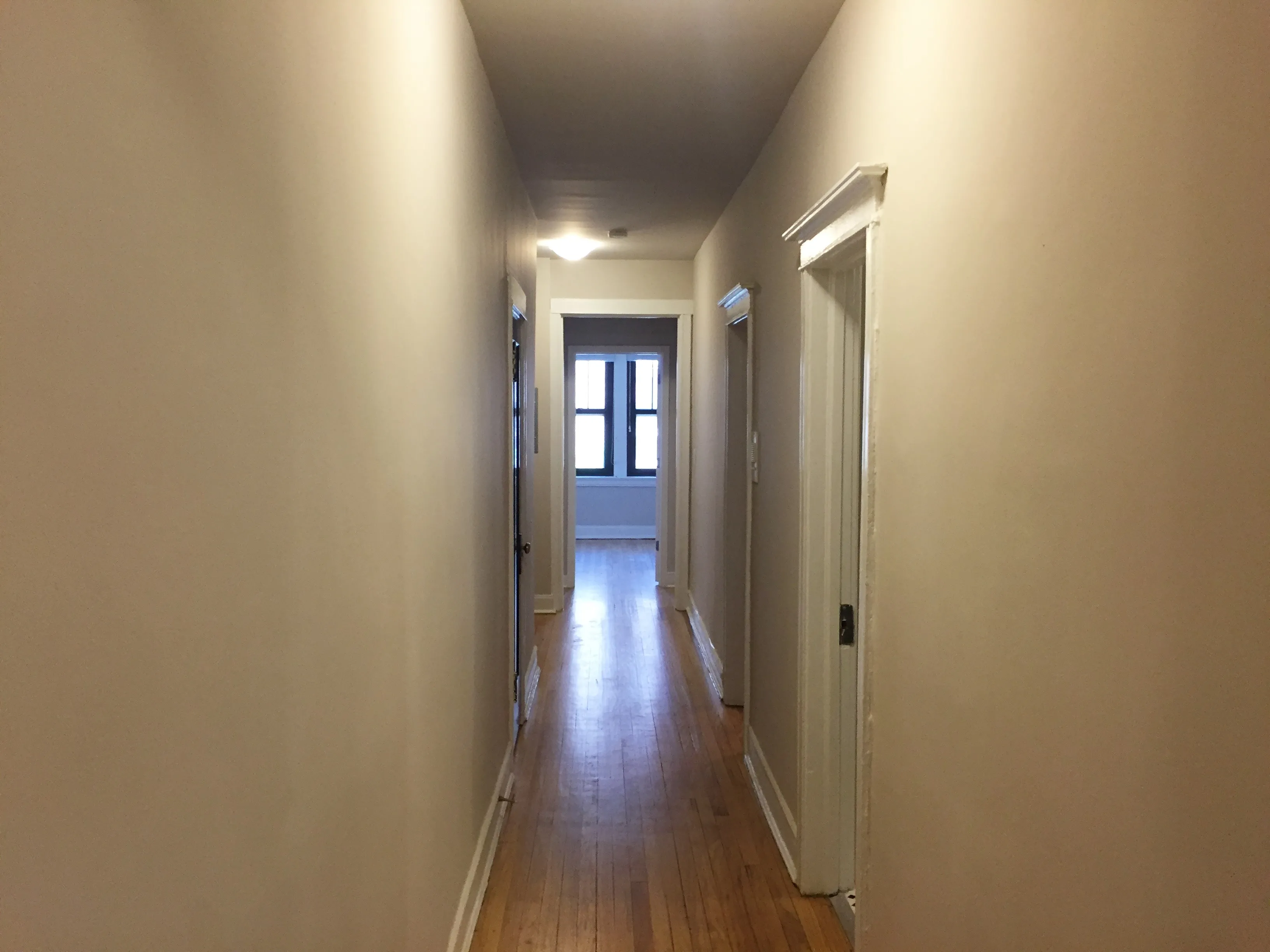 5233 South Greenwood Apartments