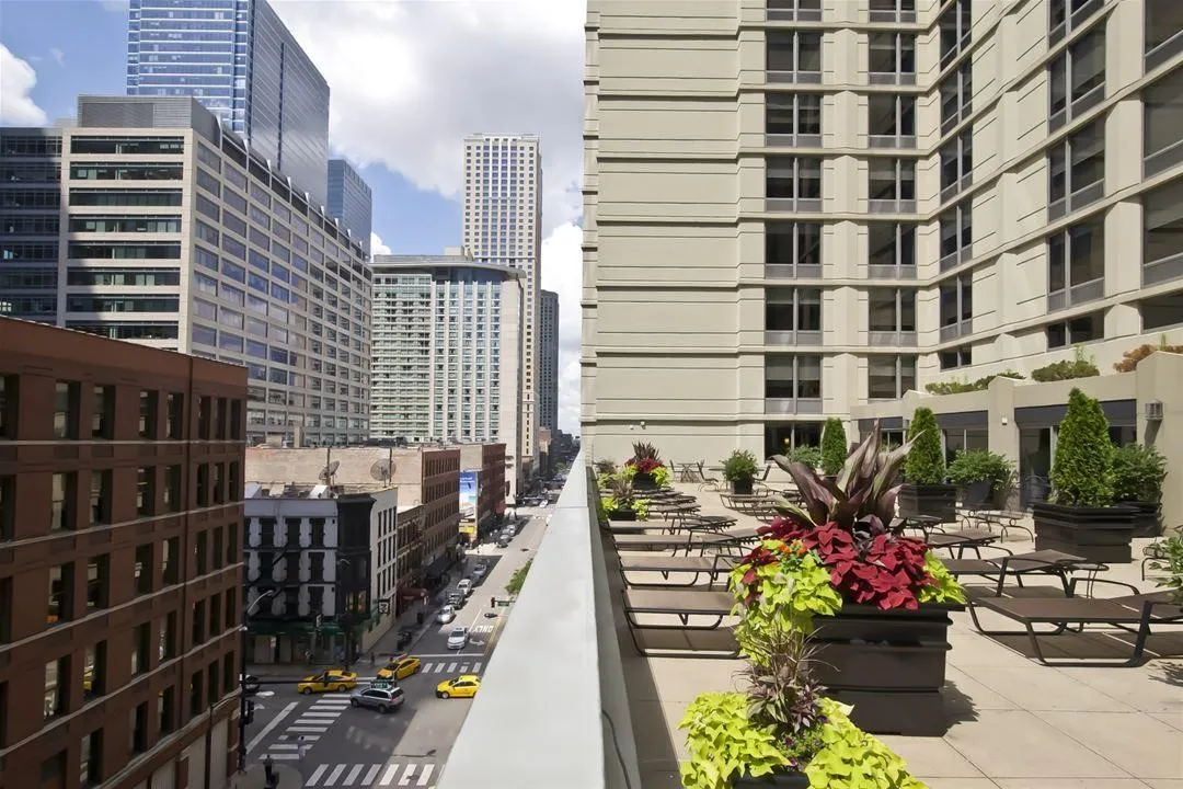 Plaza 440 Apartments