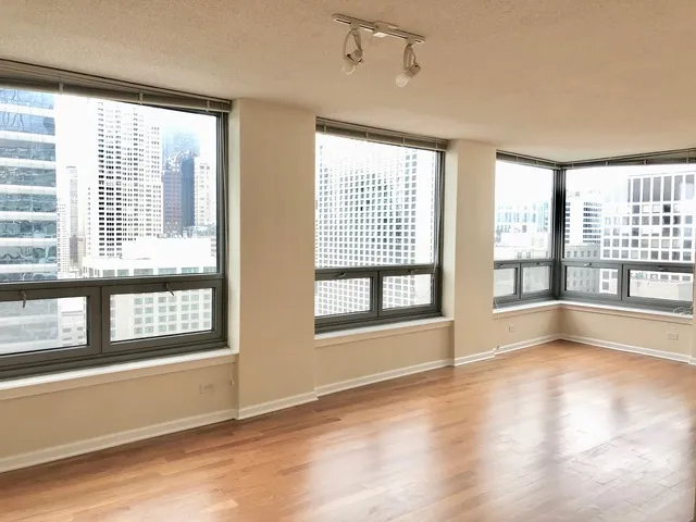 Plaza 440 Apartments