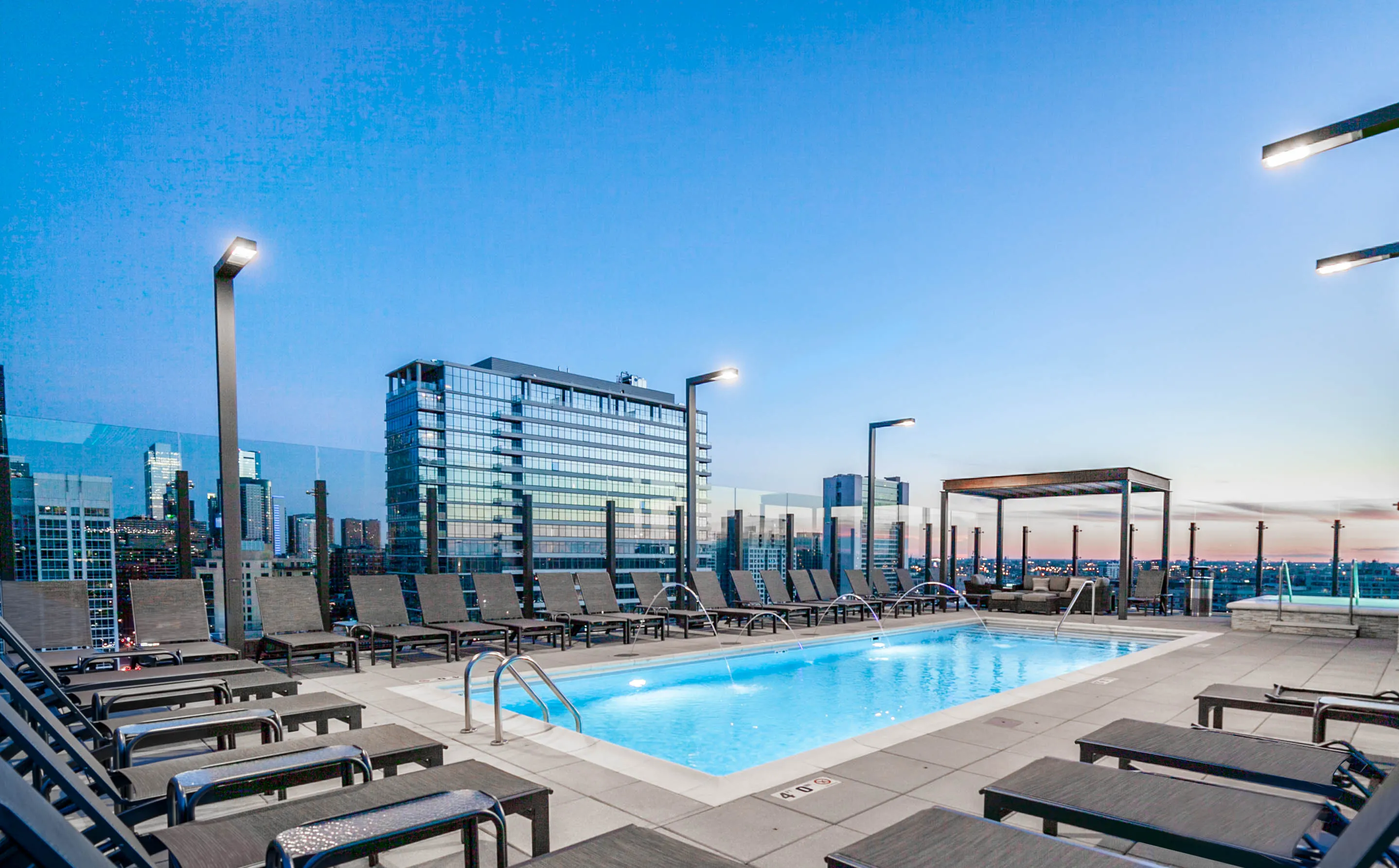 Niche 905 Apartments