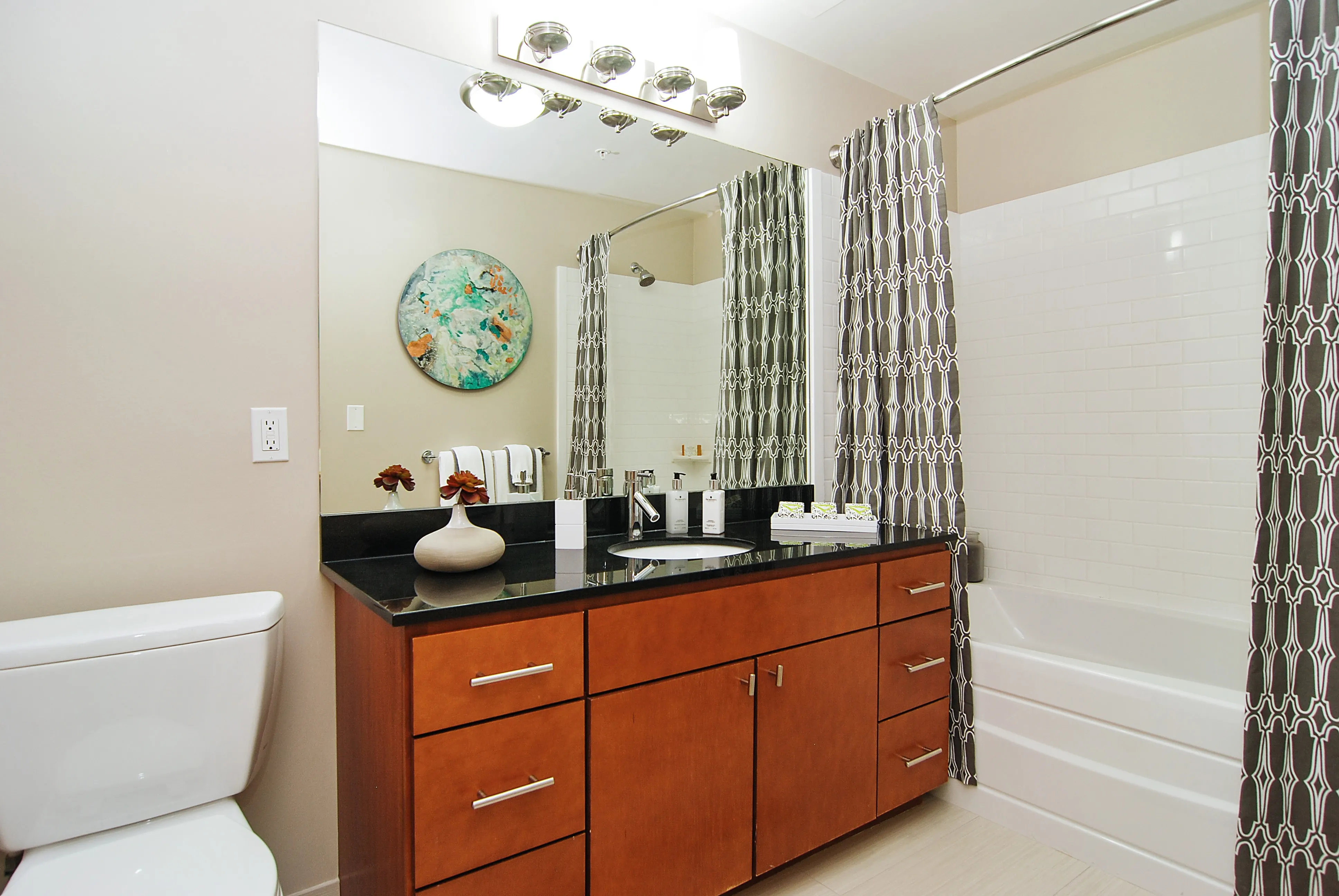 exterior deck of Oak Park Place Apartments