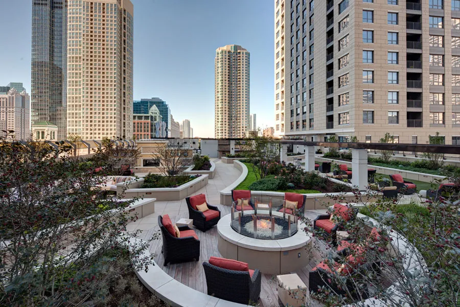 Rooftop in AMLI River North Apartments in Chicago