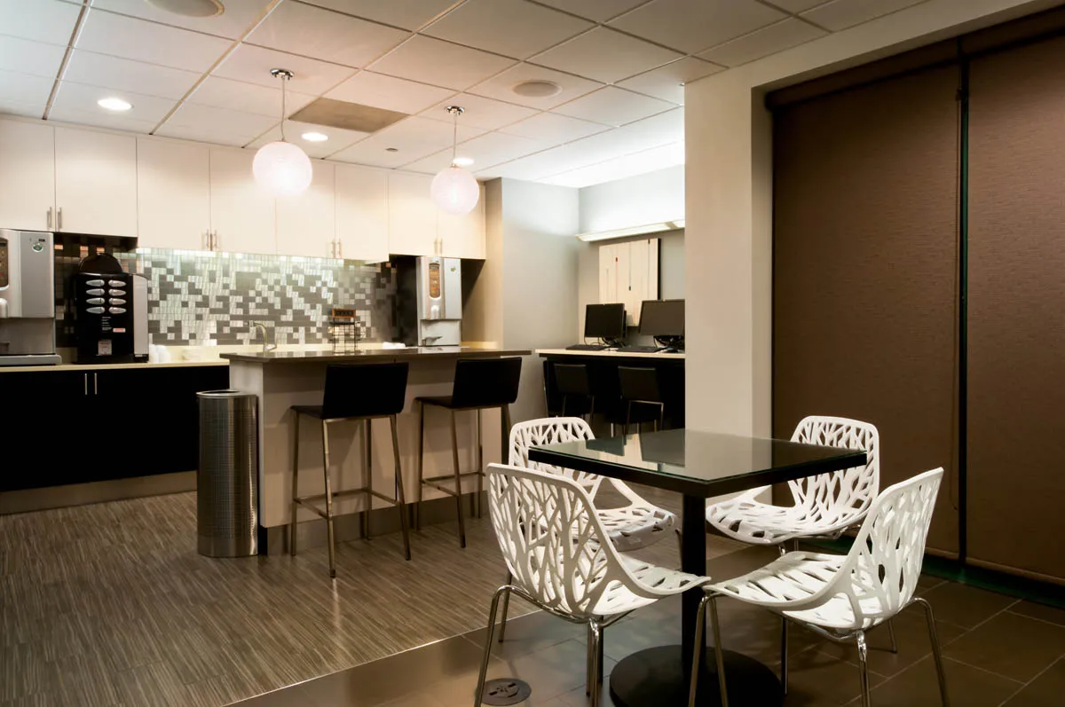 model living room with furnishings at One Superior Place Apartments