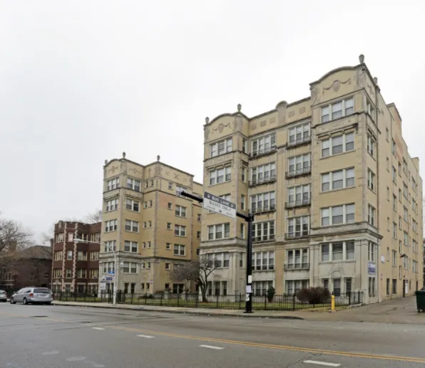 exterior of apartment building at 6720 S. Jeffery Blvd in Chicago, IL