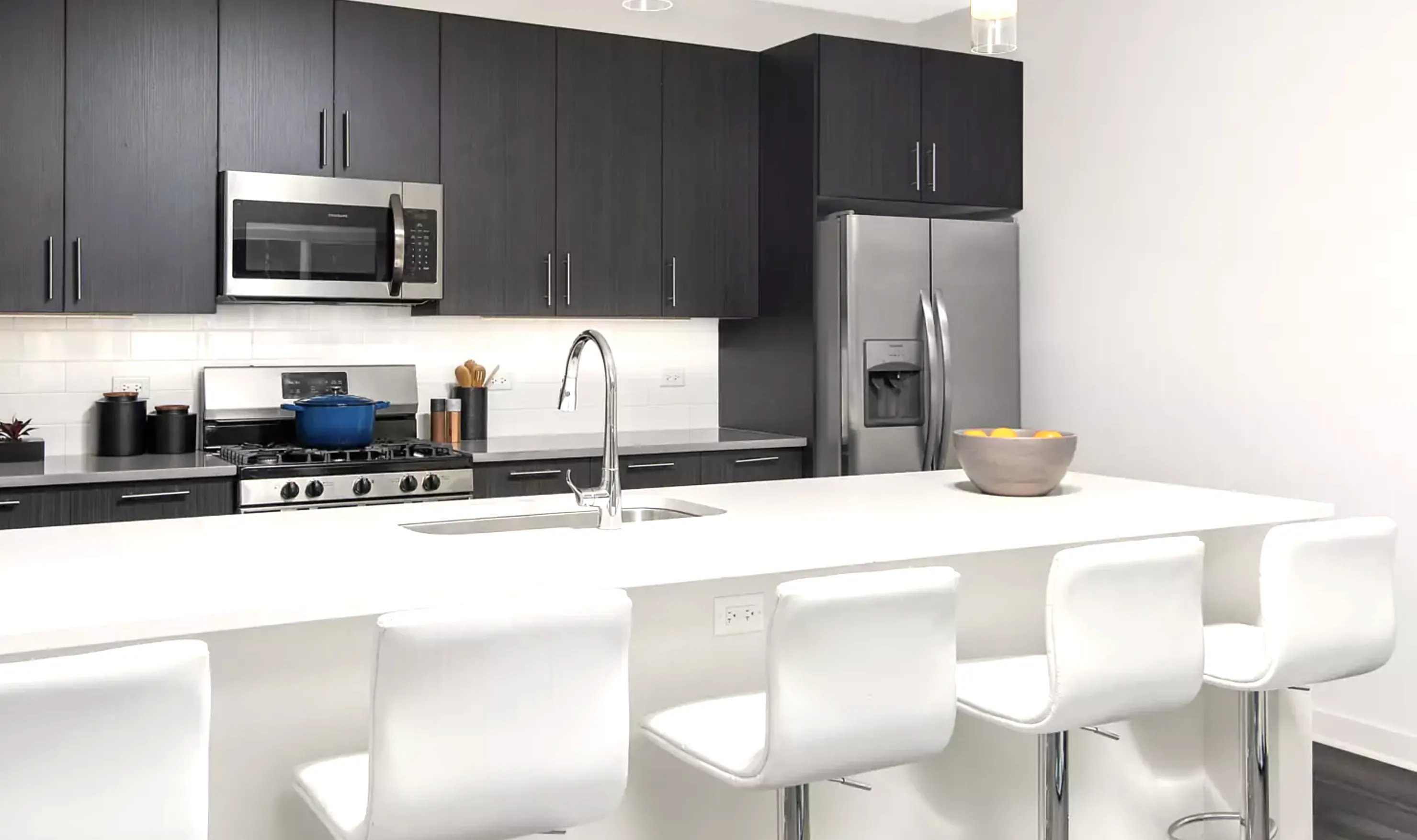 Eight Eleven Uptown Apartments