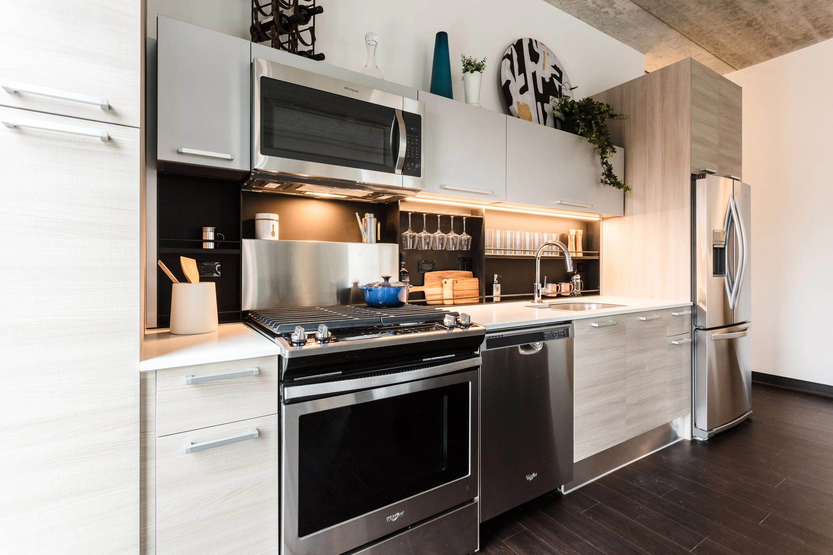 kitchen model at Seven 10 West Apartments in River West Chicago