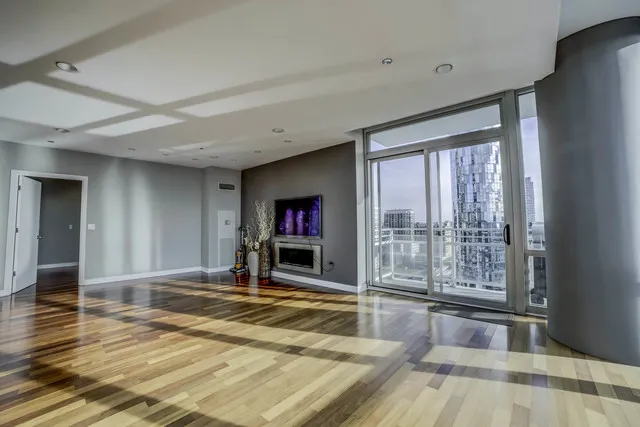 Skybridge Apartments