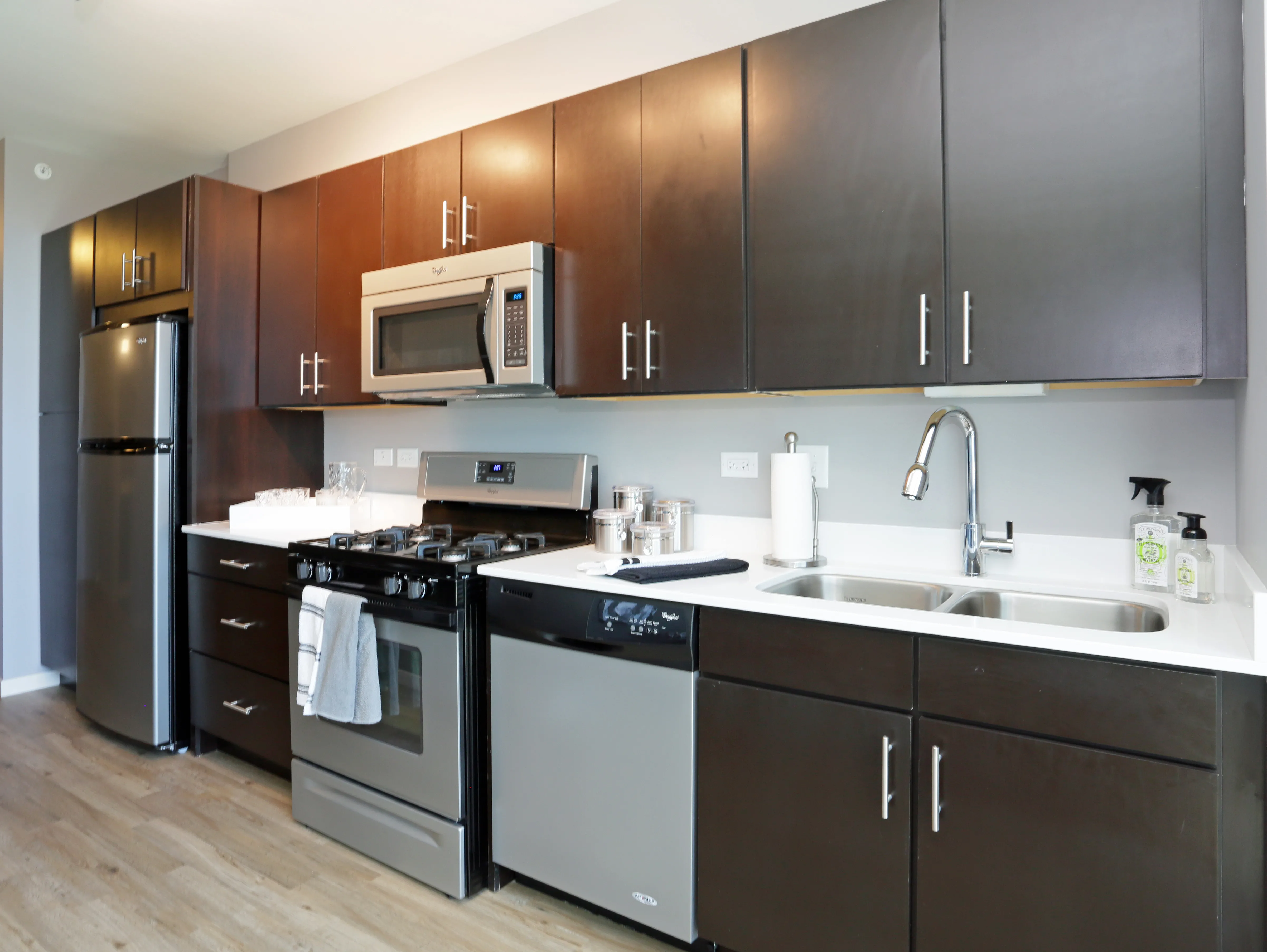 living area and kitchen at Halsted Flats Apartments in Chicago